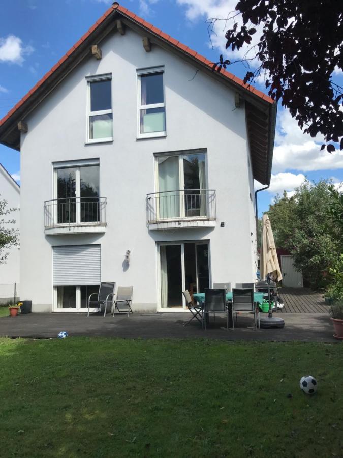 House With Castle View & Art Διαμέρισμα Γκούνζμπουργκ Εξωτερικό φωτογραφία